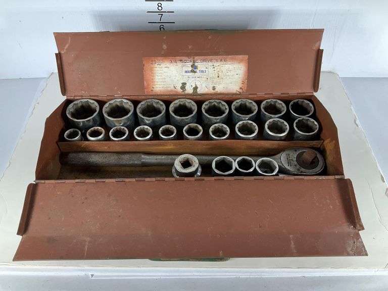 Industrial Tools Socket Set with Ratchet in Metal Case from George R ...