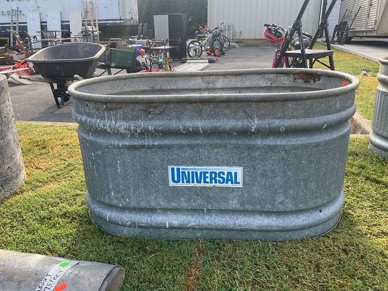 Universal Galvanized Metal Stock Tank with Drain Plug