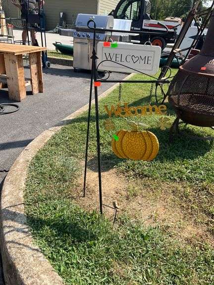 Metal Outdoor Garden Stake With Double ‘Welcome’ Signs and Pumpkin Motif