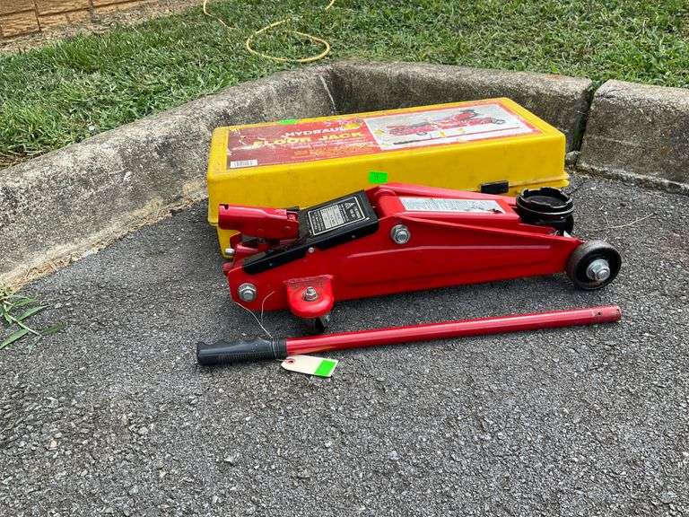 Red 2-Ton Hydraulic Floor Jack with Yellow Carrying Case