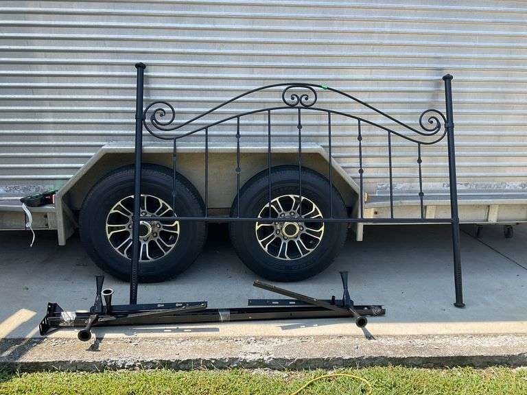 Black Metal Queen Size Bed Frame with Scrollwork Design