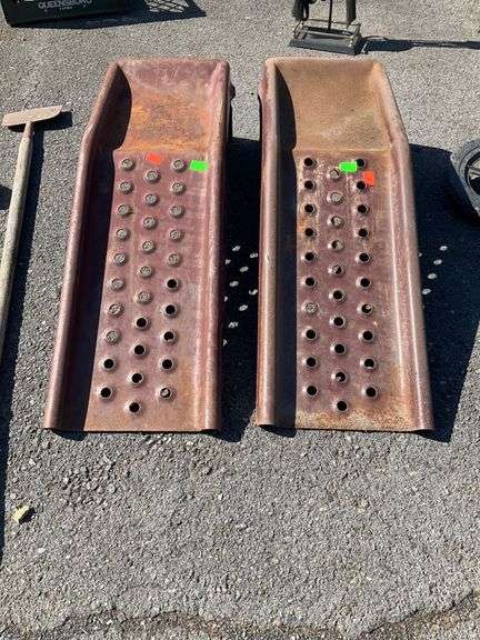 Metal Automotive Ramps With Perforated Tread Surface