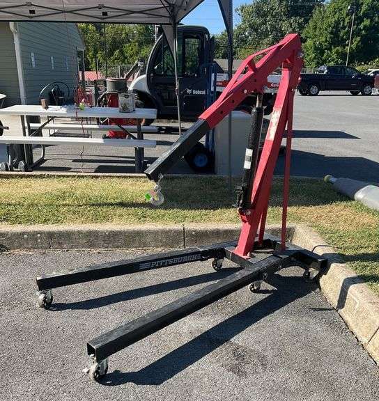 Pittsburgh 1-Ton Capacity Shop Crane with Adjustable Boom, Missing Handle.