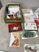 Vintage Holiday Greeting Cards With Envelopes - Hash Auctions