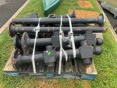 Pallet with Black Steel Posts