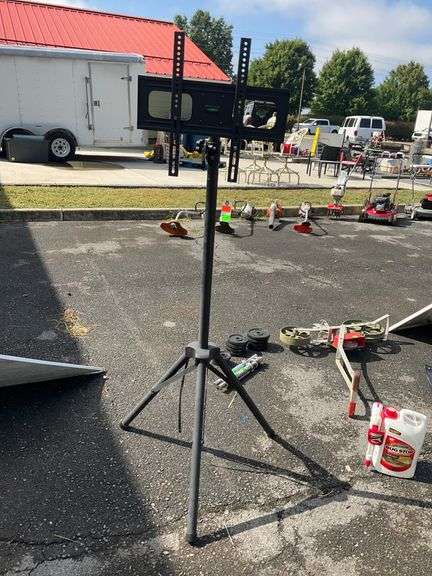 Adjustable Tripod TV/Montior Mount with Built-In Spirit Level