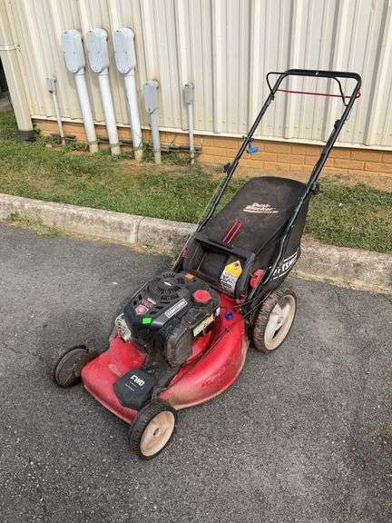 Craftsman Self Propelled Mower, front wheel drive, 163cc Briggs engine, rear grass catch bag, running condition