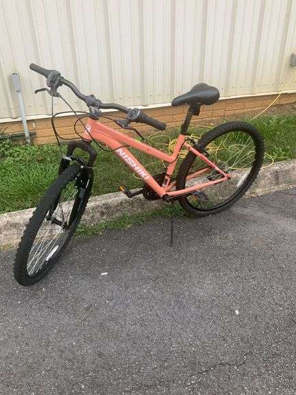 Nishiki Adult Mountain Bike with 15-Inch Frame and 26-Inch Wheels