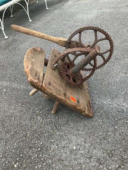 Hand-Crank Gear Mechanism Mounted on Wood Platform