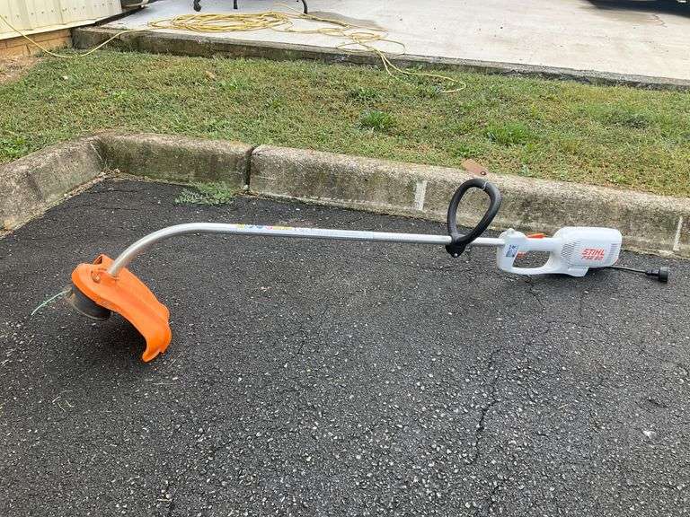 Stihl FSE 60 Electric Grass Trimmer, Machine is in operating condition.