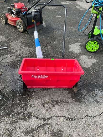 EarthWay EV-N-SPRED Broadcast Spreader with Adjustable Handle