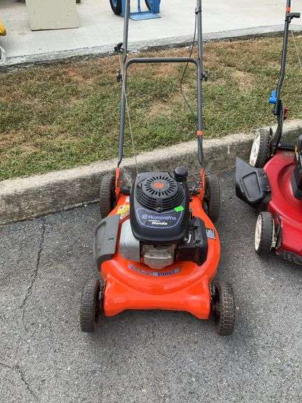 Husqvarna Pushmower 5521cm, powered by Honda. Ready to use condition