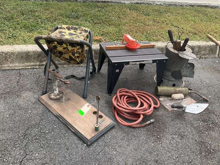 Miscellaneous Metalworking Tools and Accessories, From the Estate of George R. Rotenberry.