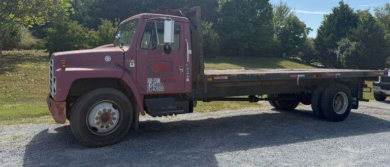 1989 International S-1700 Flatbed Truck, VIN 1HTLCZWM9KH632621. Clear Virginia Title. Owned By Champion Iron Works of Berryville Virginia. click for more