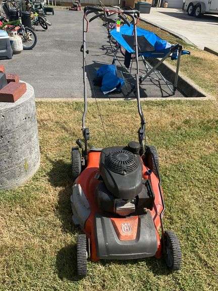 Husqvarna HU700H Gas-Powered Self-Propelled Lawn Mower