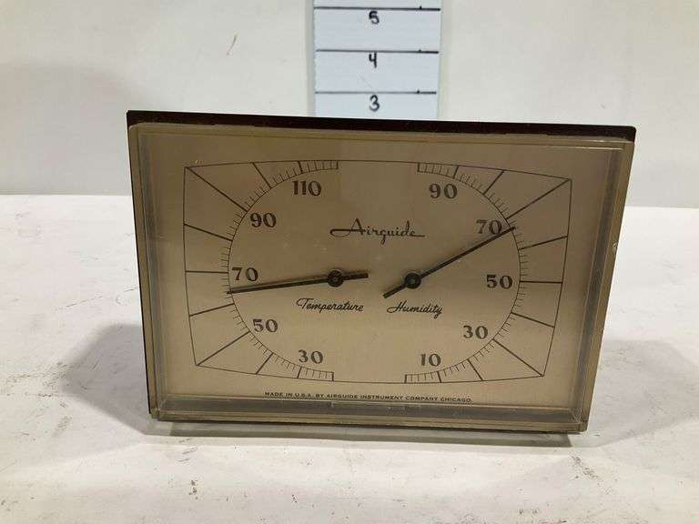 Airguide Temperature and Humidity Gauge with Wooden Casing - Hash Auctions