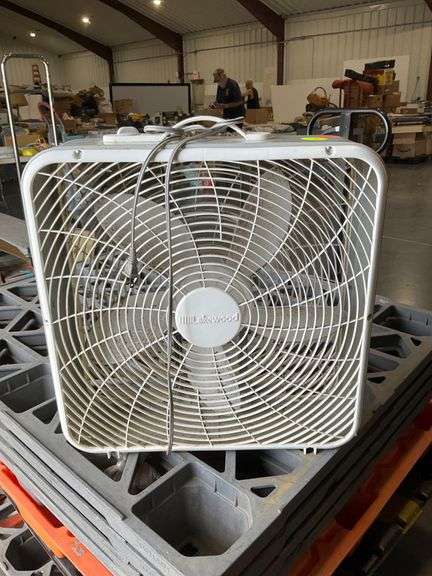 Lakewood Box Fan with Three-Speed Rotary Control - Hash Auctions