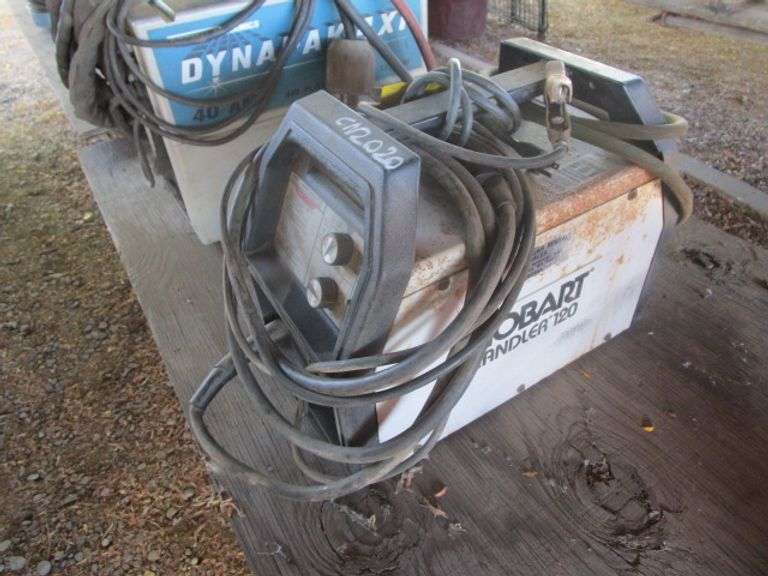 HOBART HANDLER 120 WELDER