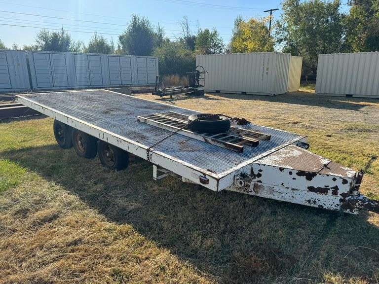 HMDE 20' FARM TRAILER, NON TITLED, 3 axle