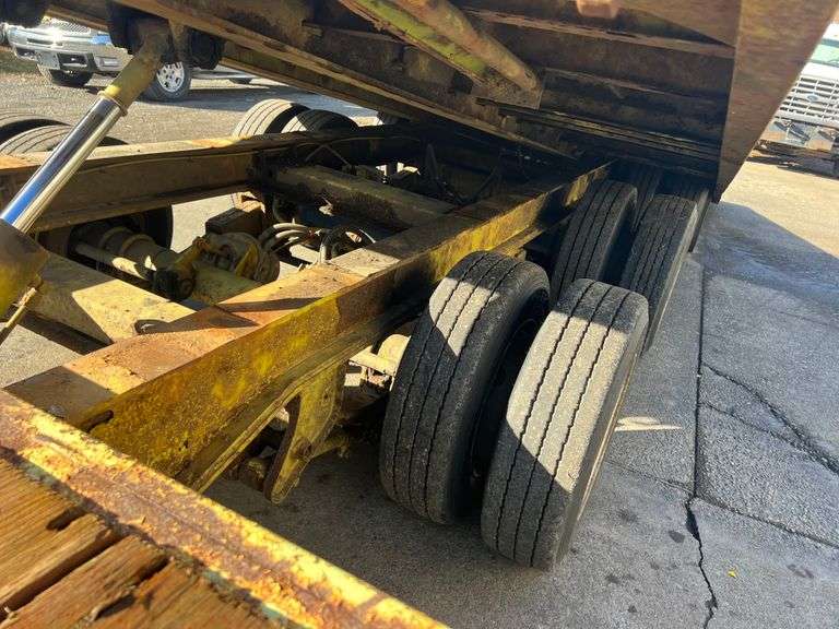 2001 TRAIL KING TK50-30ft TILT DECK TRAILER