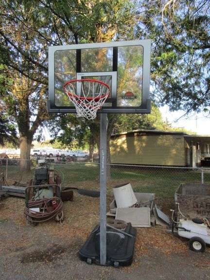 BASKET BALL HOOP