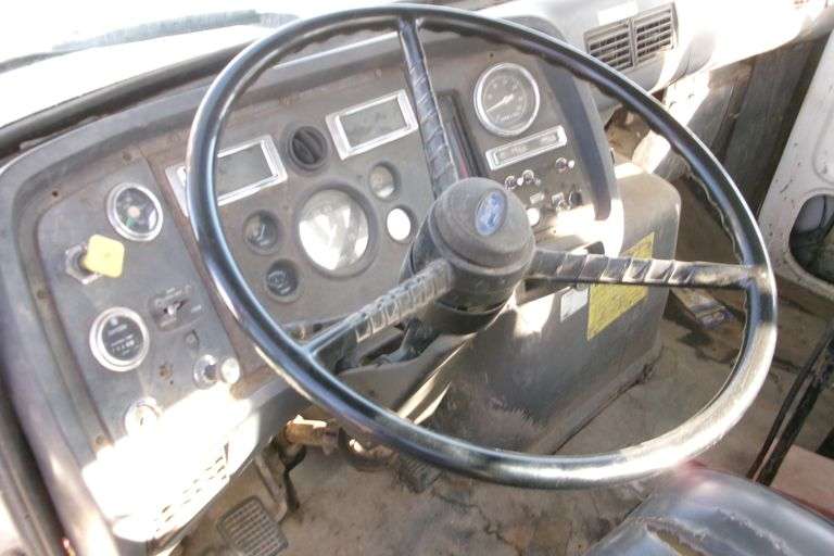1991 FORD L800 CAMEL VAC TRUCK