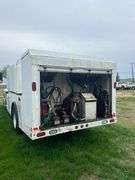 2004 INTL 4400 LUBE TRUCK