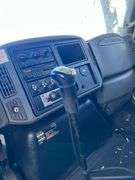 2004 INTL 4400 LUBE TRUCK