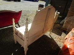 ANTIQUE WHITE LOVE SEAT
