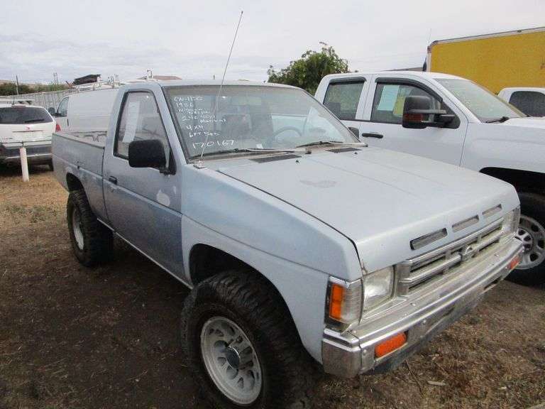 1986 NISSAN D21 P/U