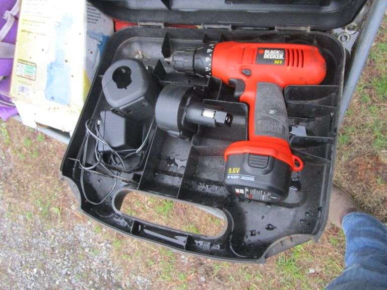 SHOP CART W/MIG WELDER, MISC TOOLS, B&D CORDLESS