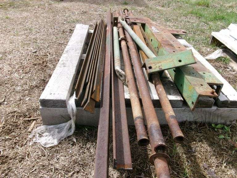 MISC PALLET ANGLE IRON/PIPE