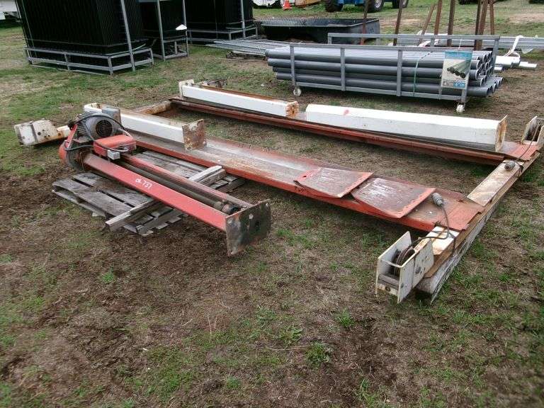 PEDESTAL P/U/CAR HOIST