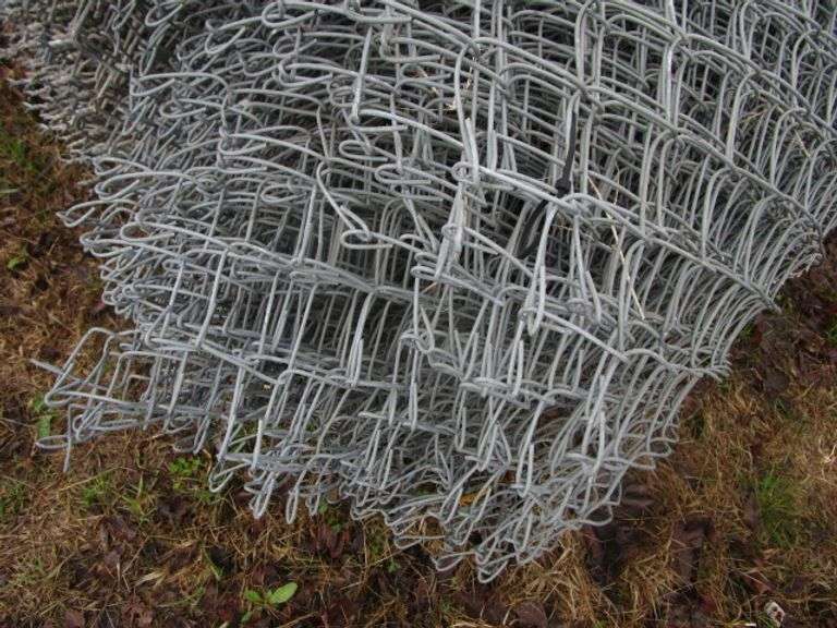 LOT 3 ROLLS 5' CYCLONE FENCE