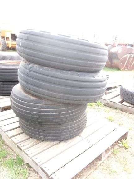 900X16 TIRE ON WHEELS