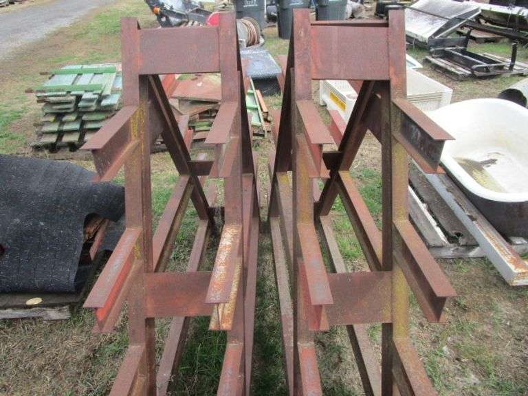 SET STEEL RACKS
