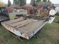 10.5X96 TRUCK BED W/HOIST