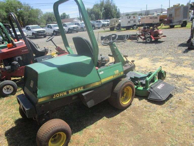 2000 JD 1145 COMMERCIAL MOWER 60" DECK, DSL, 4X4, 1435 HRS