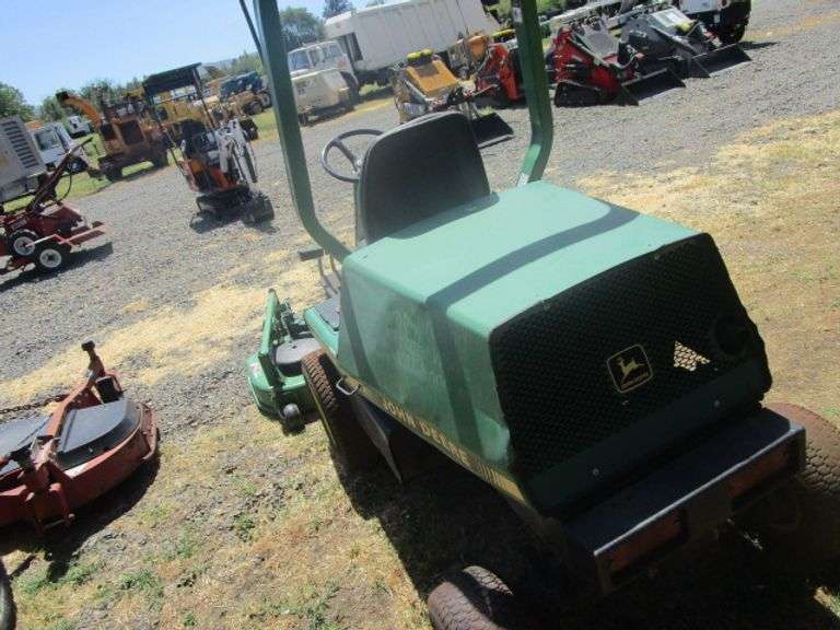 2000 JD 1145 COMMERCIAL MOWER 60" DECK, DSL, 4X4, 1435 HRS