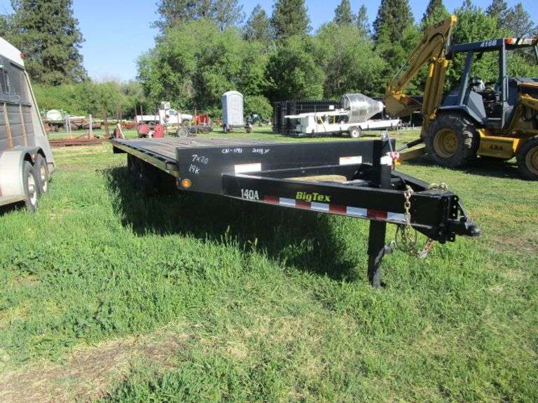 2018 BIG TEX 20 ft FLATBED EQUIPMENT TRAILER W/RAMPS, LIKE NEW