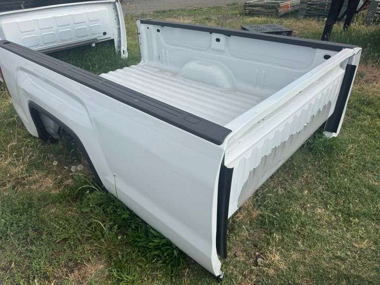 8' GMC SIERRA PU BOX, no tail gate