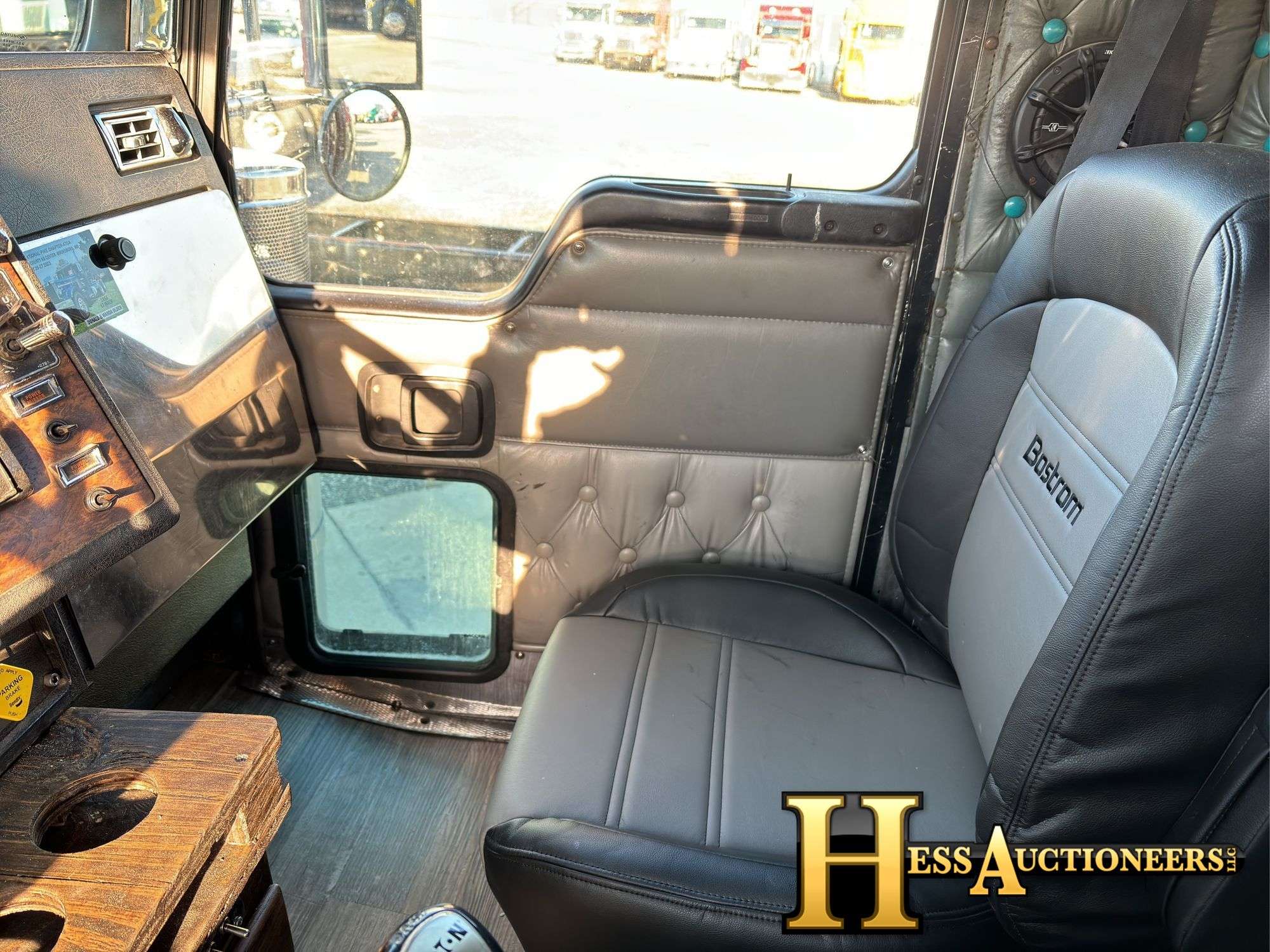 1998 KENWORTH W900 T/A DAYCAB - Hess Auctioneers