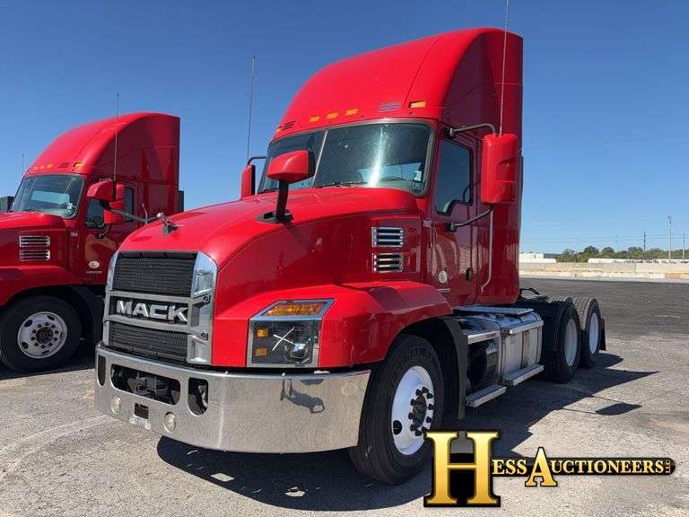 2020  MACK  AN64T  T/A DAYCAB
