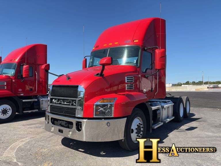 2020  MACK  AN64T  T/A DAYCAB