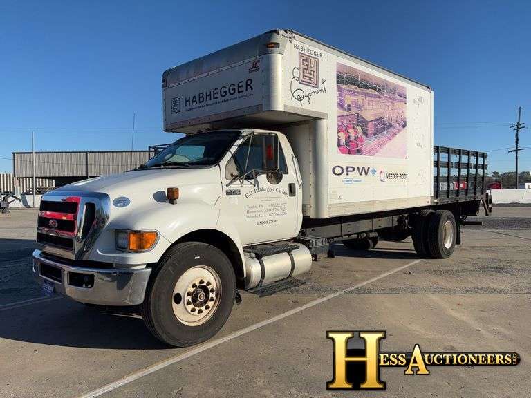 2013 FORD F750 BOX TRUCK