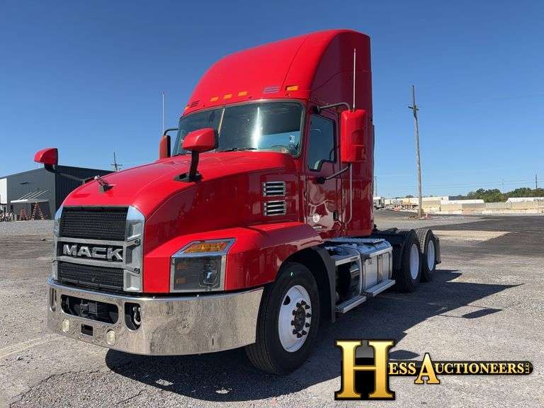 2020  MACK  AN64T  T/A DAYCAB