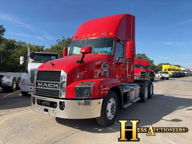2020  MACK  AN64T  T/A DAYCAB