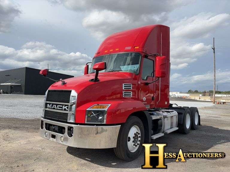 2020  MACK  AN64T  T/A DAYCAB