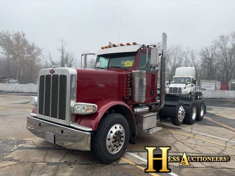 2016  PETERBILT  389K GLIDER  T/A DAYCAB
