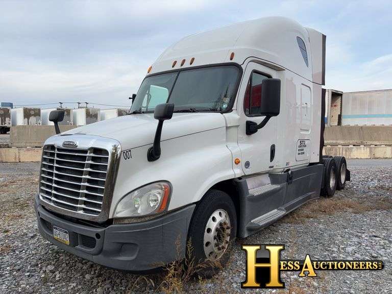 2015 FREIGHTLINER CASCADIA T/A SLEEPER, NON-RUNNER